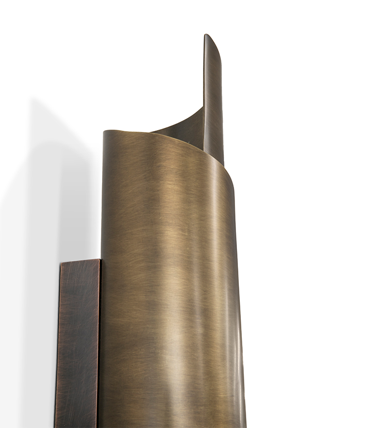 Kinkiet mosiężny patynowany