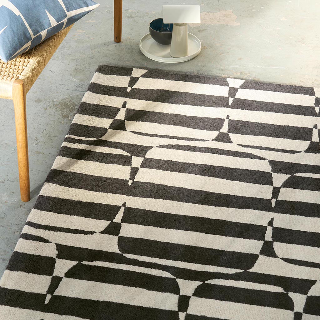 Dywan Lohko Stripe Charcoal | Rozmiar: 250 × 350 cm