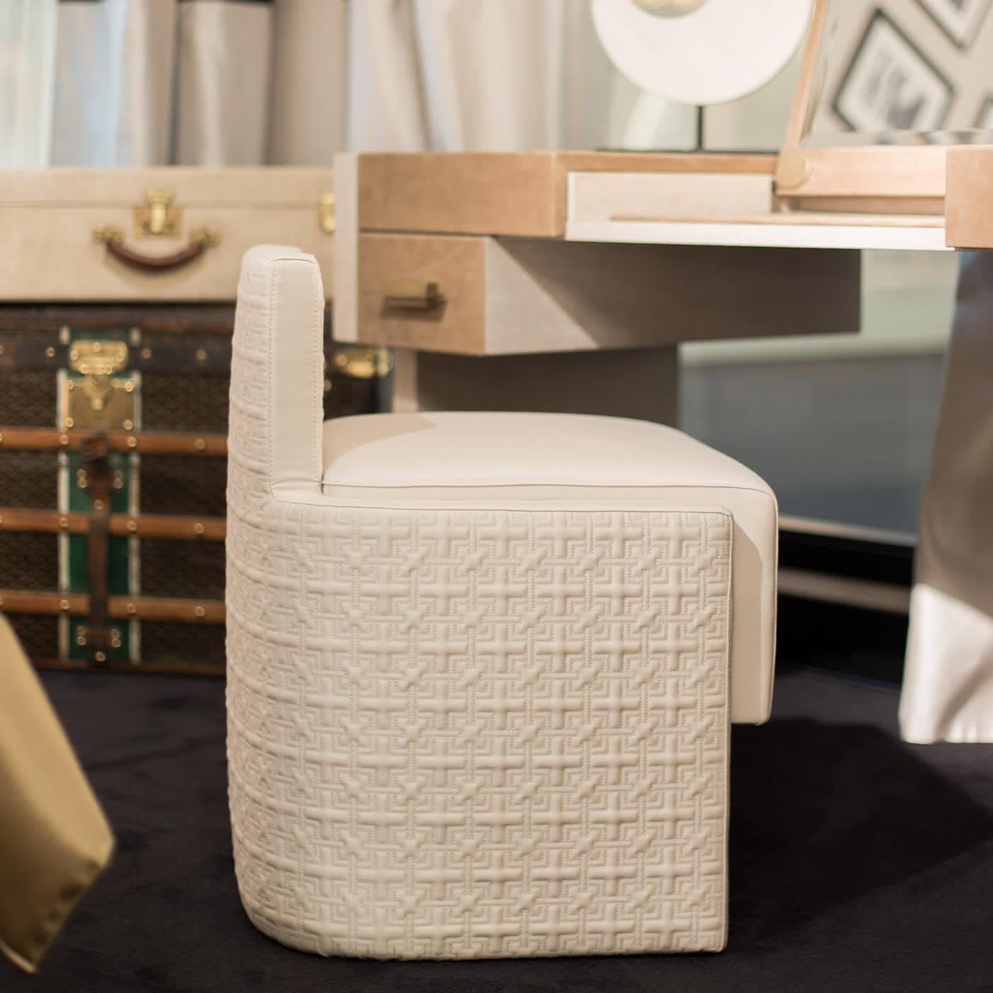 Fotel Plaza nowoczesny włoski