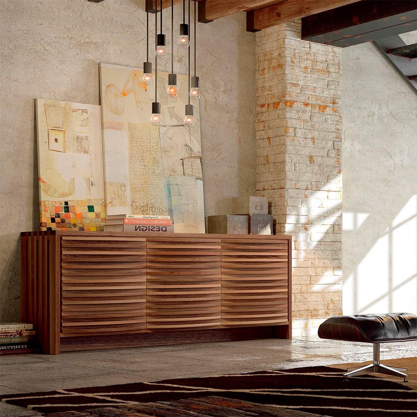 Naturalny kredens Onda z litego orzecha