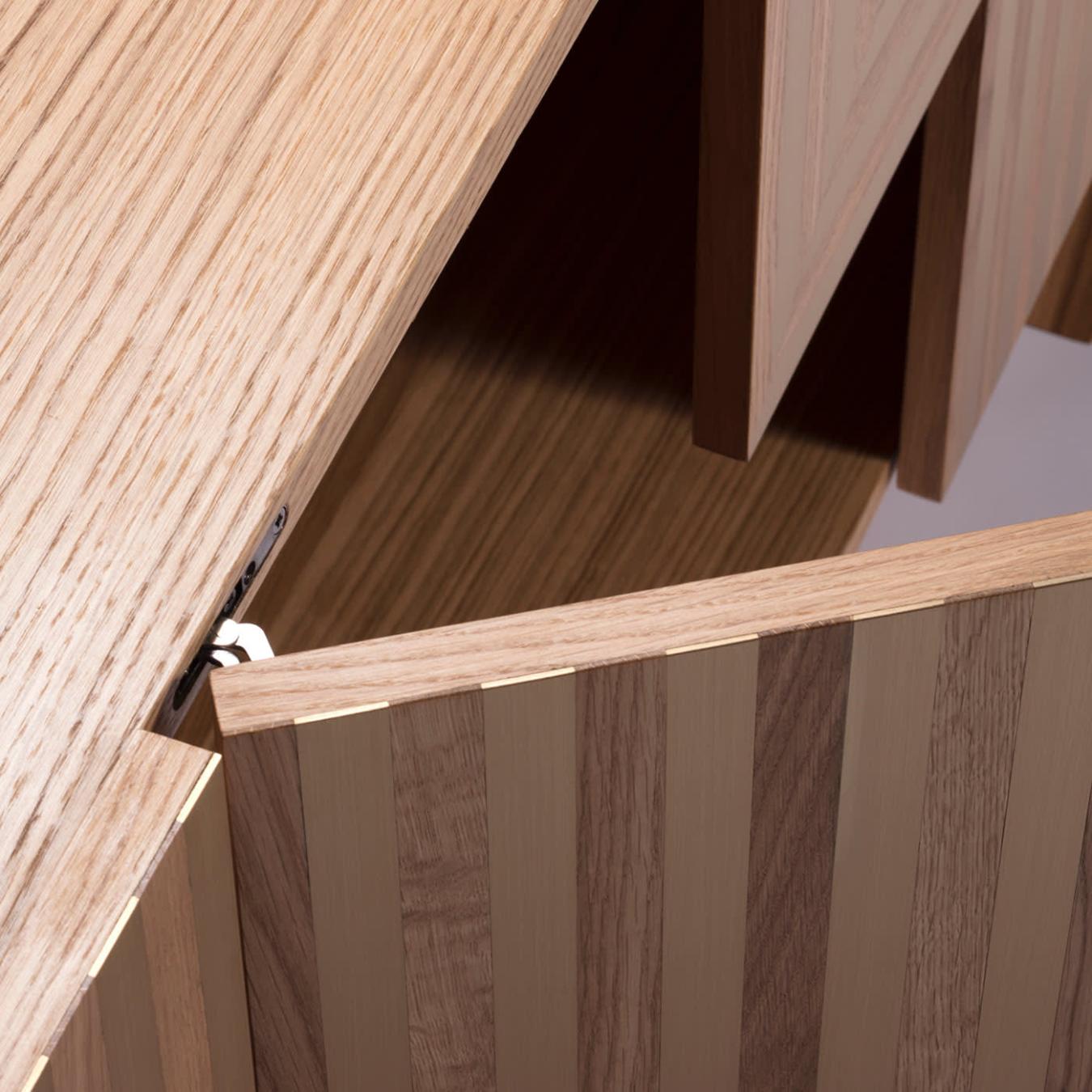 Elegancki Kredens z Dębu Szypułkowego