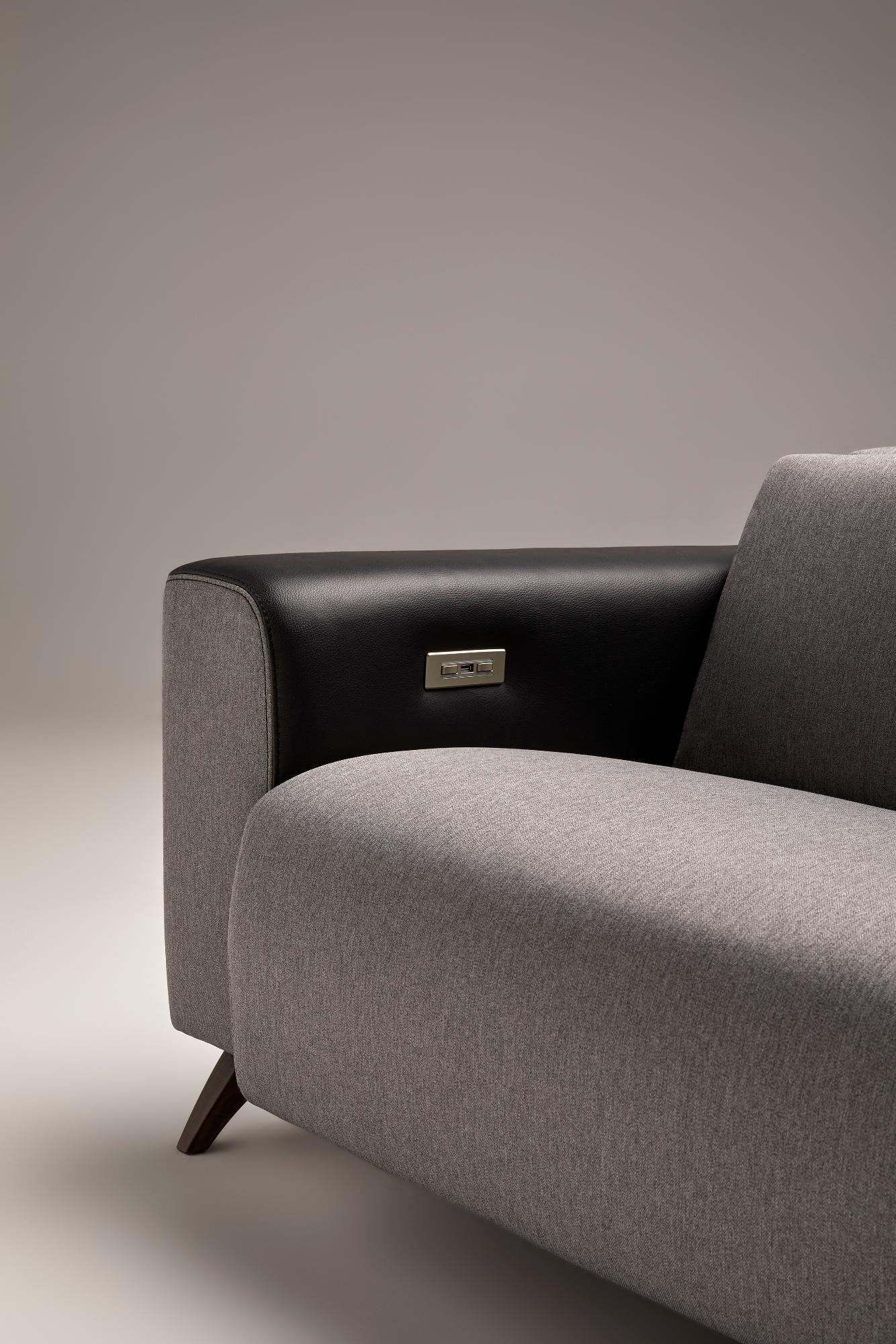Szara zakrzywiona sofa 3-osobowa Atlanta
