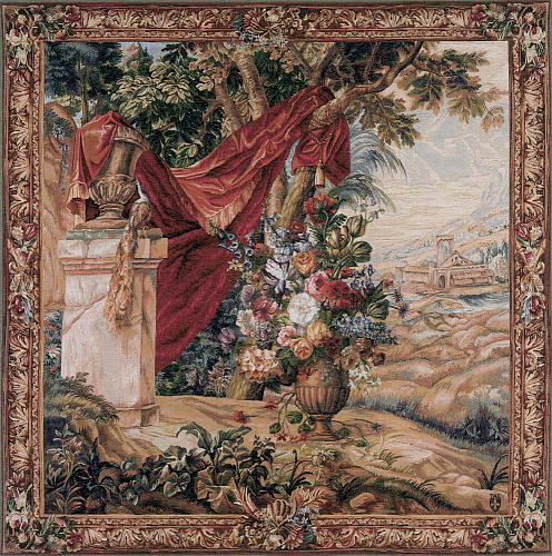Gobelin Bouquet with Drape
