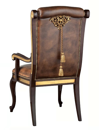 Klasyczne skórzane krzesło z podłokietnikami