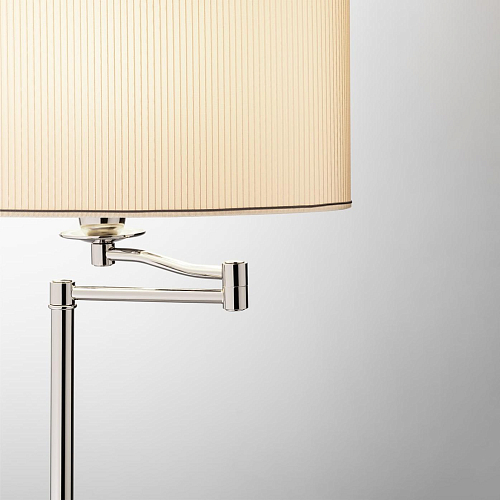 Metalowa lampa stojąca cylindryczna
