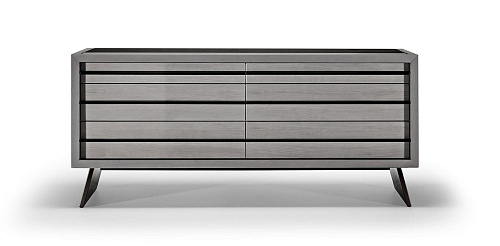 Komoda z sześcioma szufladami i metalowym uchwytem