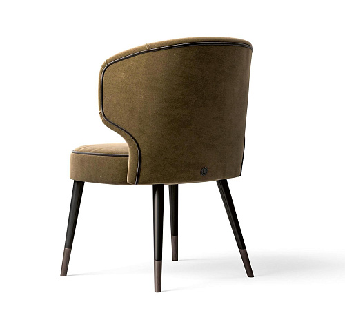 Krzesło z wygiętym oparciem