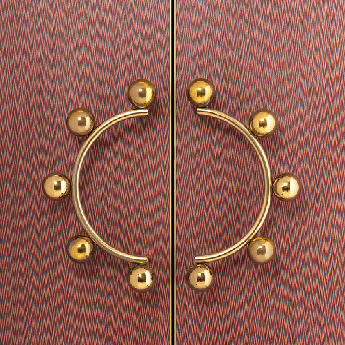 Wysoka Drewniana Szafka