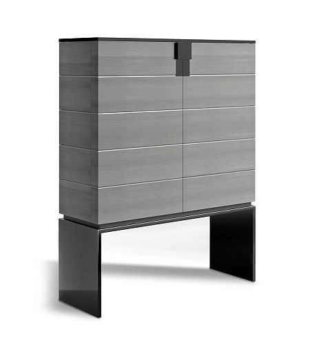 Szafka z metalową podstawą i drewnianym blatem