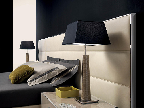 Włoskie łóżko z zagłówkiem