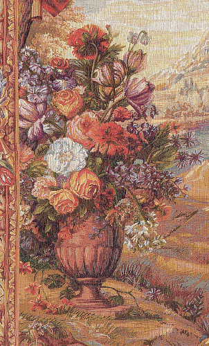 Gobelin Bouquet with Drape Fountain
