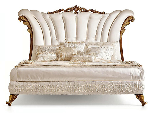 Włoskie łóżko Dolcevita z zagłówkiem